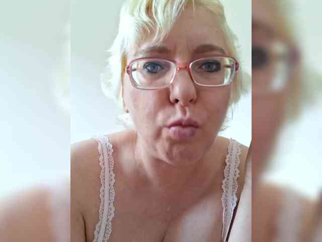 Vika211 webcam