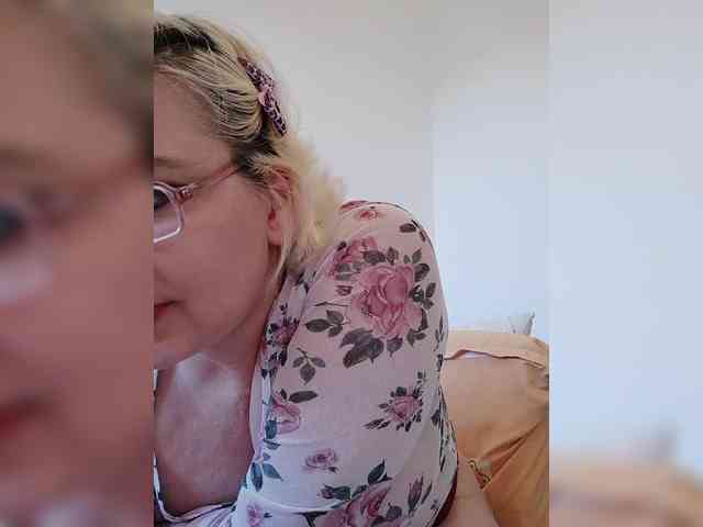 Vika211 webcam