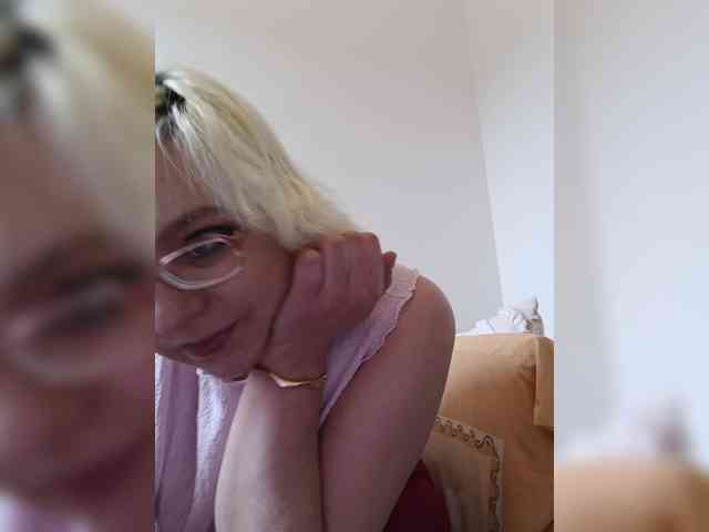 Vika211 webcam