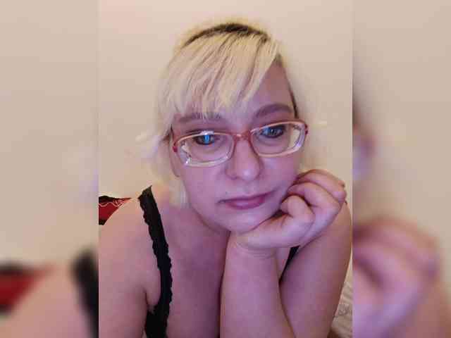 Vika211 webcam