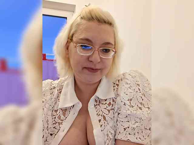 Vika211 webcam