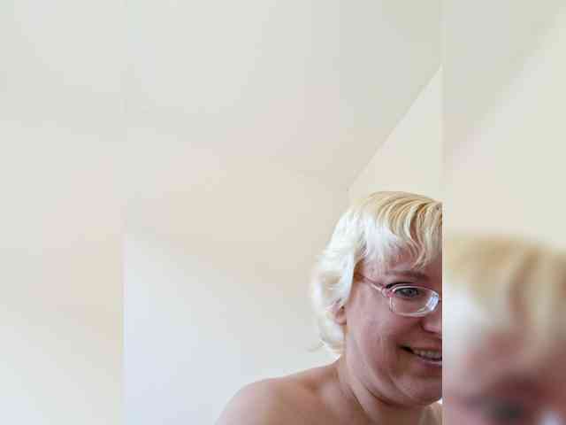 Vika211 webcam
