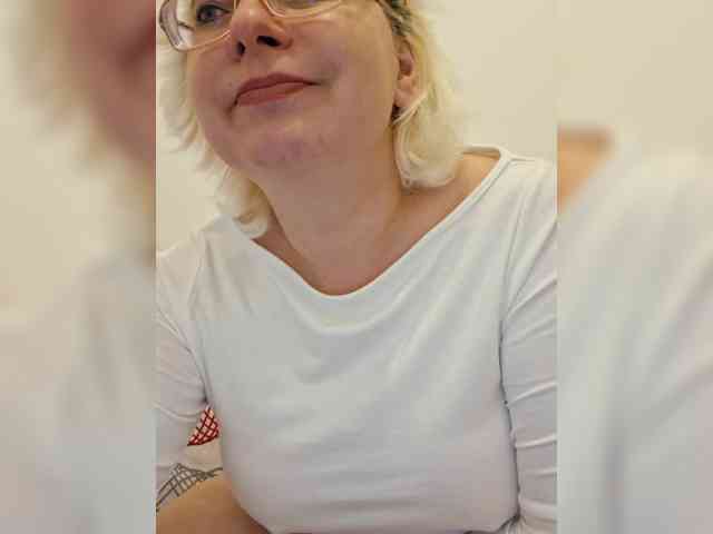 Vika211 webcam