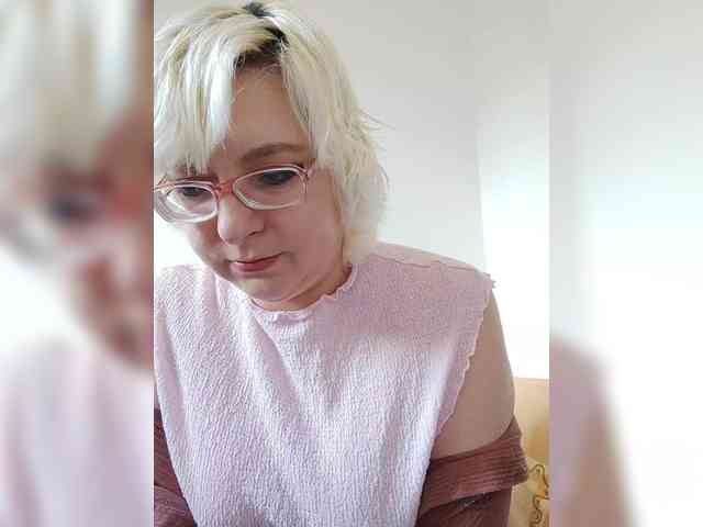 Vika211 Live Webcam on BongaCams