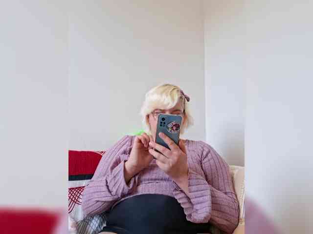 Vika211 webcam