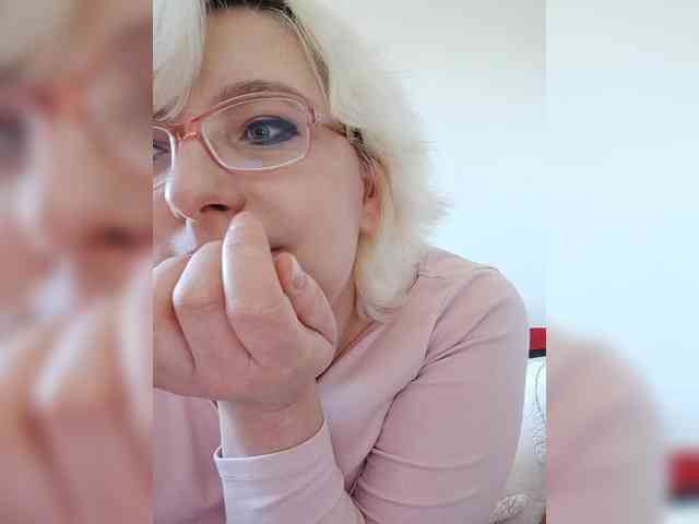 Vika211 webcam