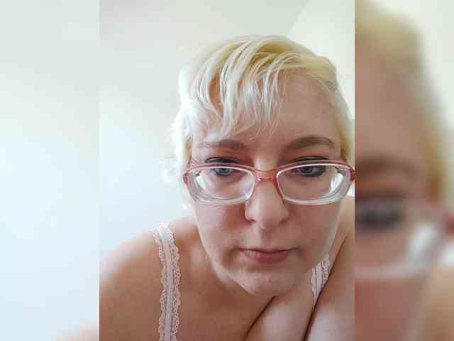 Vika211 webcam