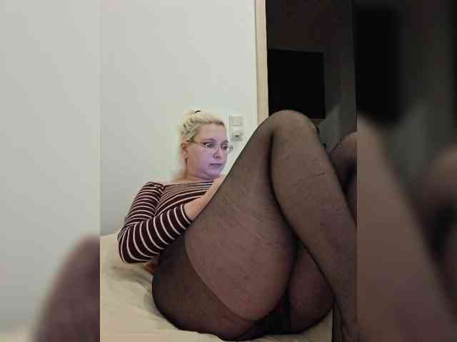 Vika211 webcam