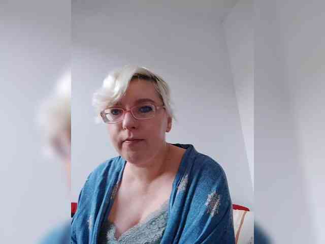 Vika211 webcam