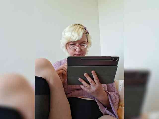 Vika211 webcam
