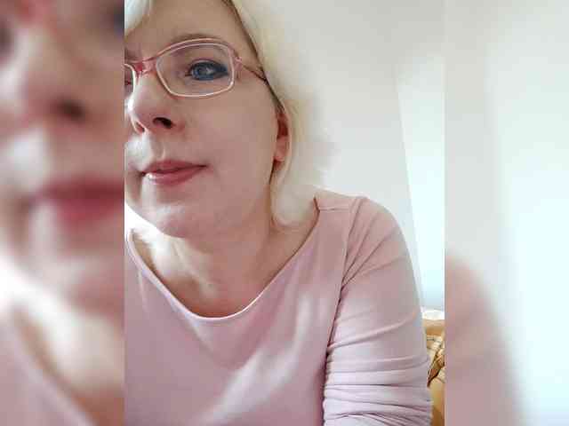 Vika211 webcam