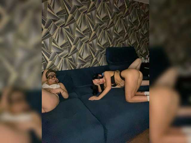 KrisDima2 from BongaCams