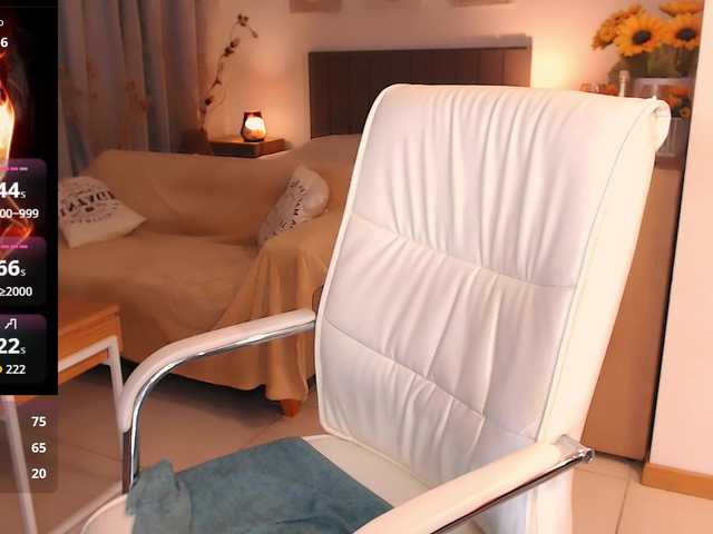 Tilly-Eliot's BongaCams show and profile