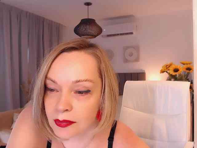 Tilly-Eliot Live Webcam on BongaCams