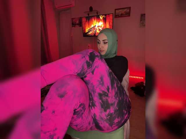 Plennica's BongaCams show and profile