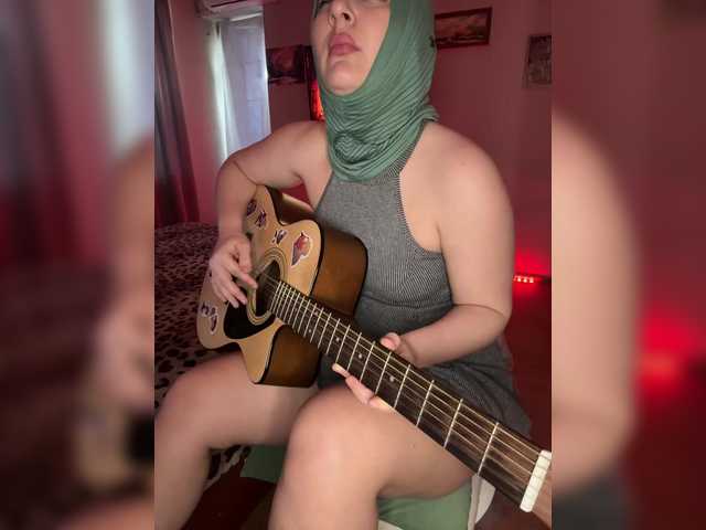 Plennica's BongaCams show and profile