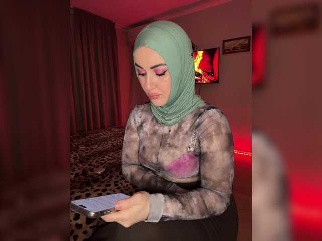 Plennica's BongaCams show and profile