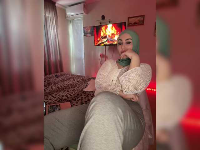 Plennica's BongaCams show and profile