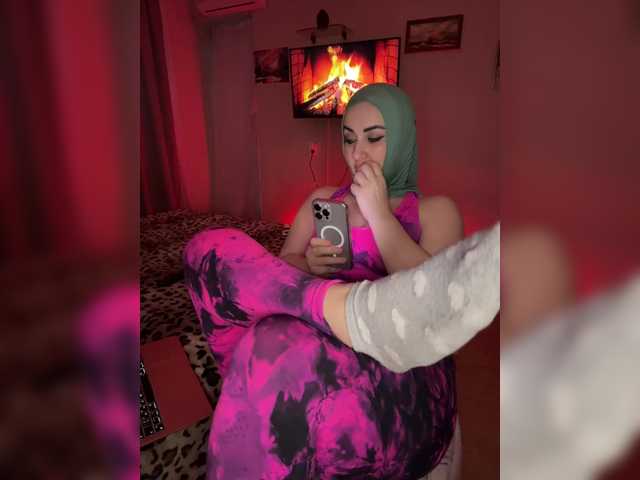 Plennica's BongaCams show and profile