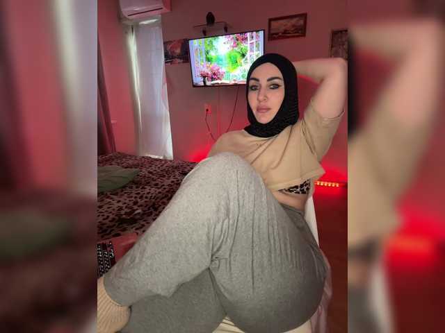 Plennica's BongaCams show and profile