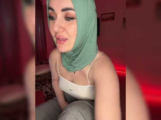 Plennica's BongaCams show and profile