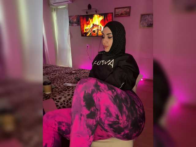 Plennica's BongaCams show and profile