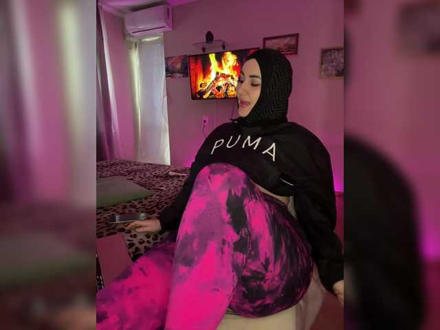 Plennica's BongaCams show and profile