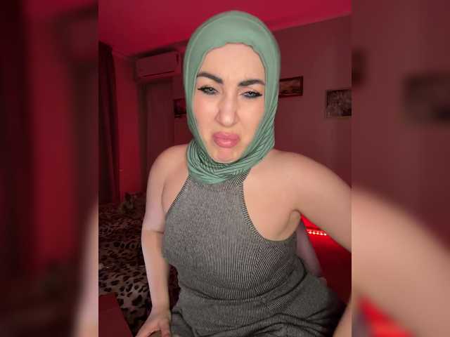 Plennica's BongaCams show and profile