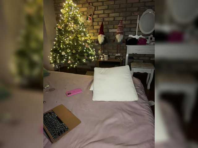 Plennica's BongaCams show and profile