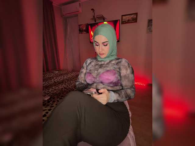 Plennica's BongaCams show and profile