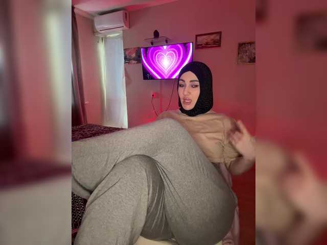 Plennica's BongaCams show and profile