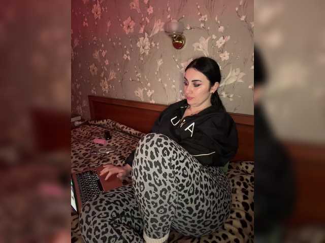 Plennica's BongaCams show and profile