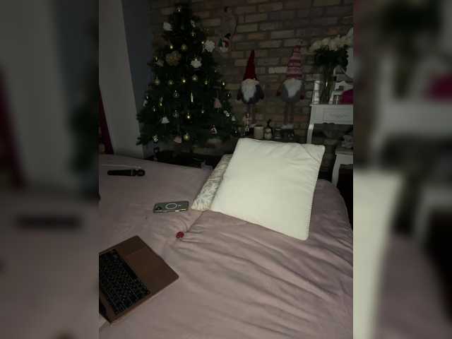 Plennica's BongaCams show and profile