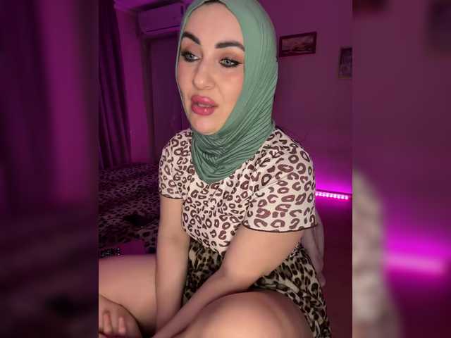 Plennica's BongaCams show and profile