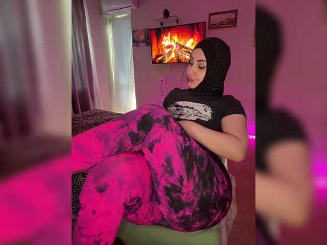 Plennica's BongaCams show and profile