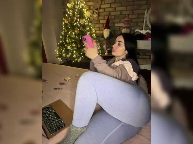 Plennica's BongaCams show and profile