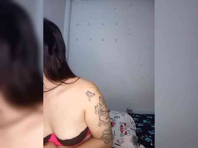 littleemma-777 webcam