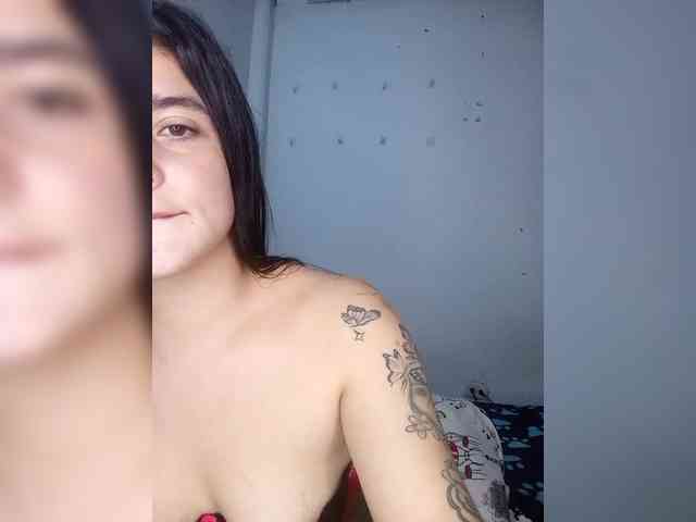 littleemma-777 webcam
