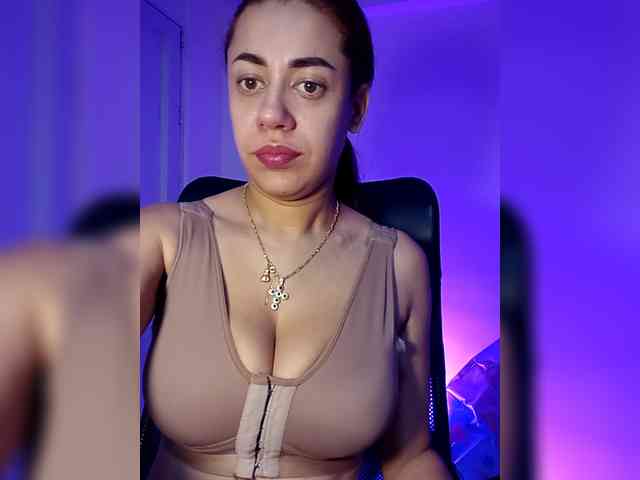AnnbellaRose webcam