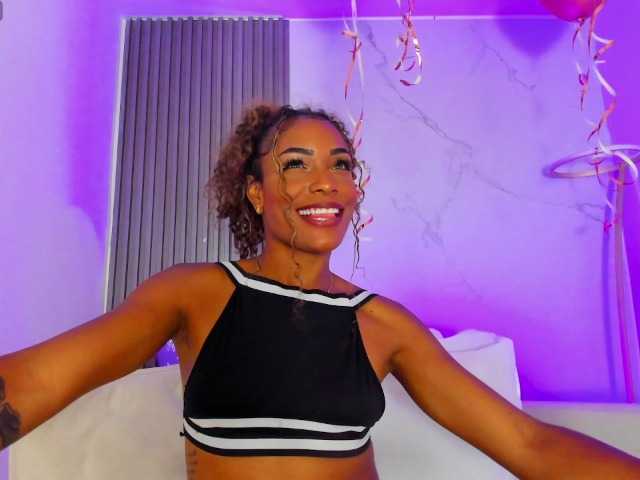 KIARATENTATION's BongaCams show and profile