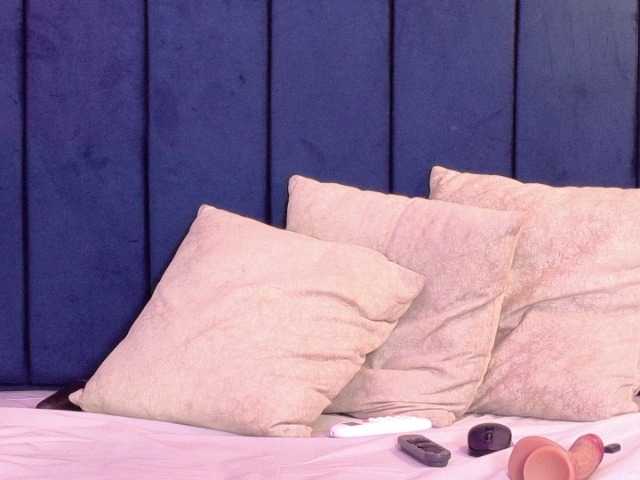 KIARATENTATION's BongaCams show and profile