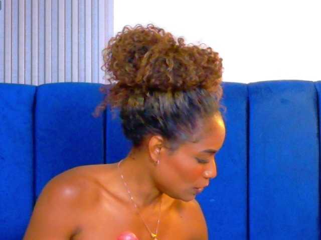 KIARATENTATION's BongaCams show and profile