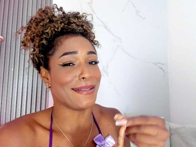 KIARATENTATION's BongaCams show and profile