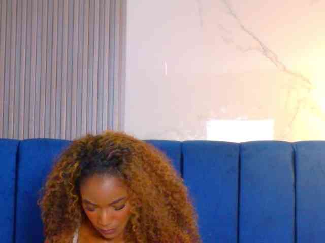 KIARATENTATION Live Webcam on BongaCams