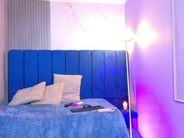 KIARATENTATION Live Webcam on BongaCams