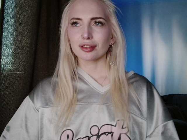 SpaceMarsi's BongaCams show and profile