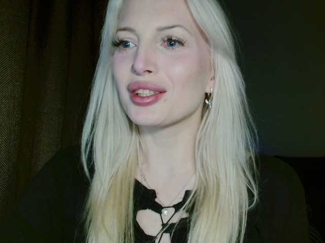 SpaceMarsi's BongaCams show and profile