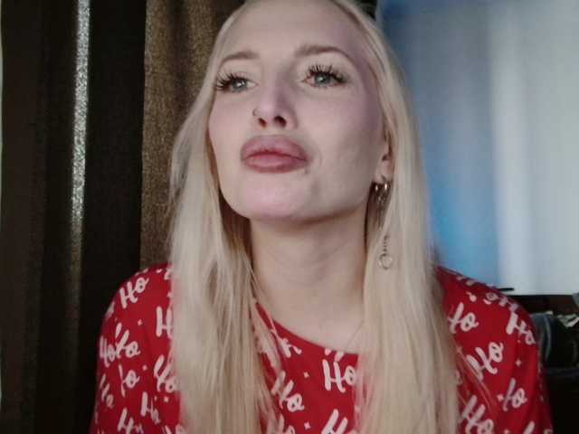 SpaceMarsi's BongaCams show and profile