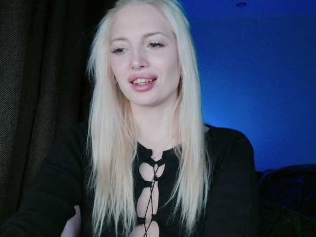 SpaceMarsi's BongaCams show and profile