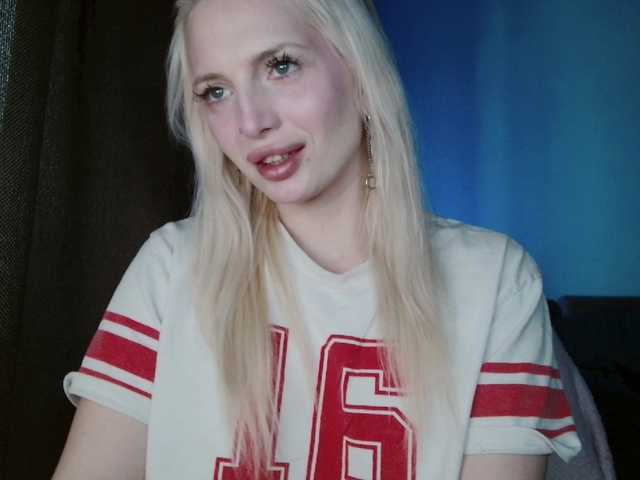 SpaceMarsi's BongaCams show and profile